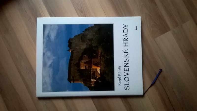 SLOVENSKÉ HRADY