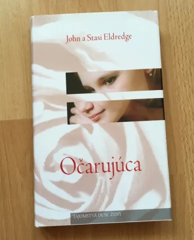  Očarujúca  — fotka 2