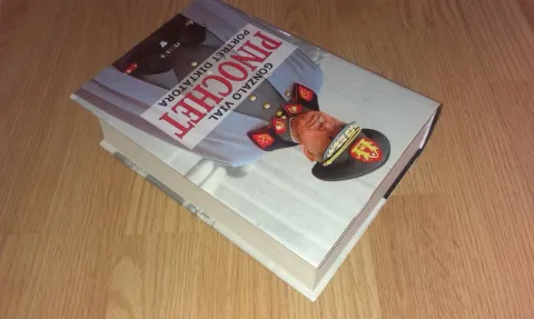 PINOCHET - portrét diktátora  — fotka 3