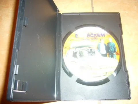 EMBÉČKEM KOLEM SVĚTA  — fotka 2