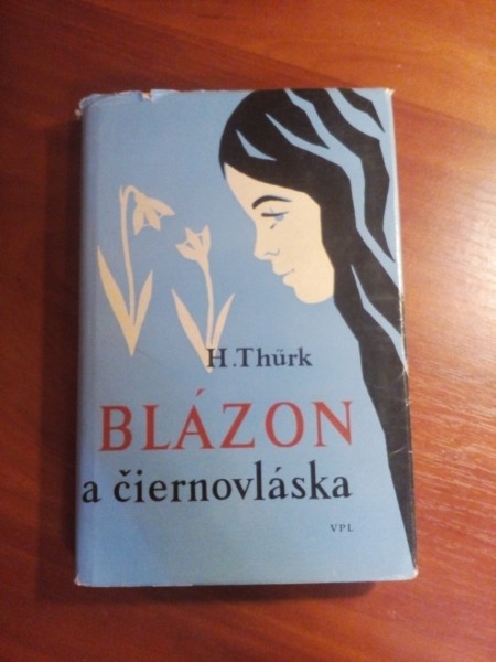Blázon a čiernovláska