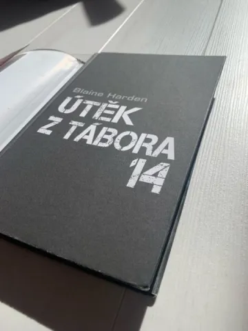 Útek z tábora 14
