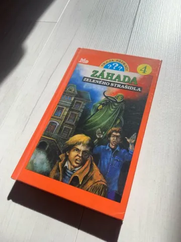 Traja pátrači- Záhada zeleného strašidla