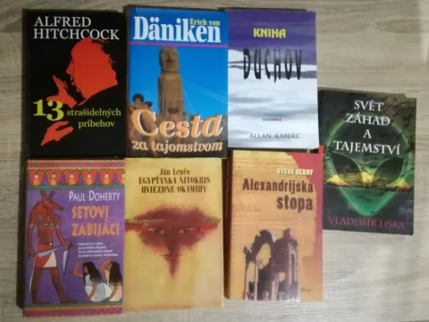 Hitchcock a knihy s egyptskou tematikou