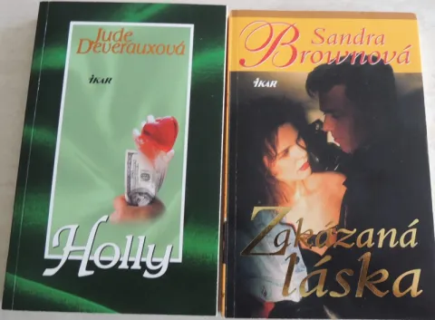 Holly ,  Zakázaná láska